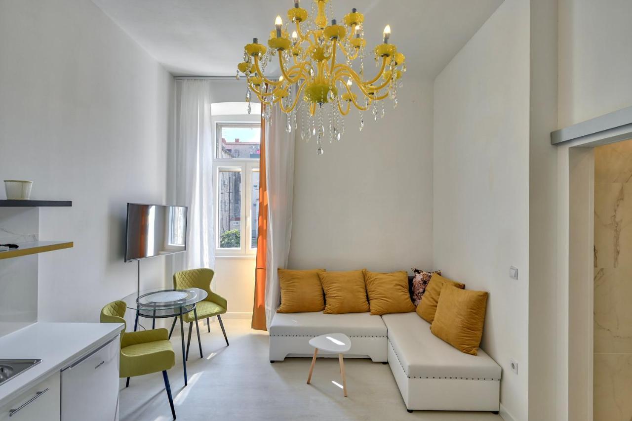 Ferienwohnung Collins Amethyst Center Pula Exterior foto