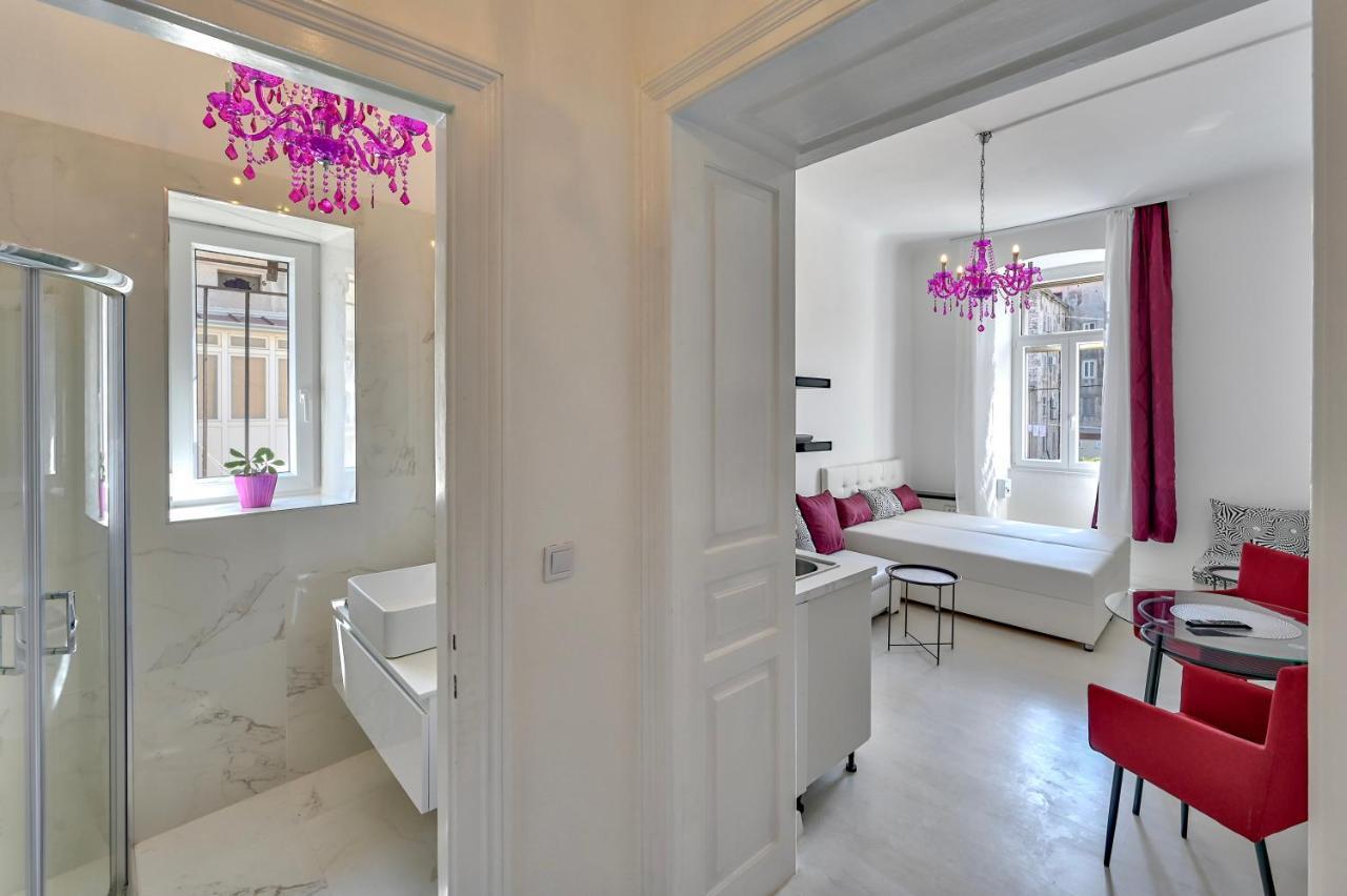 Ferienwohnung Collins Amethyst Center Pula Exterior foto