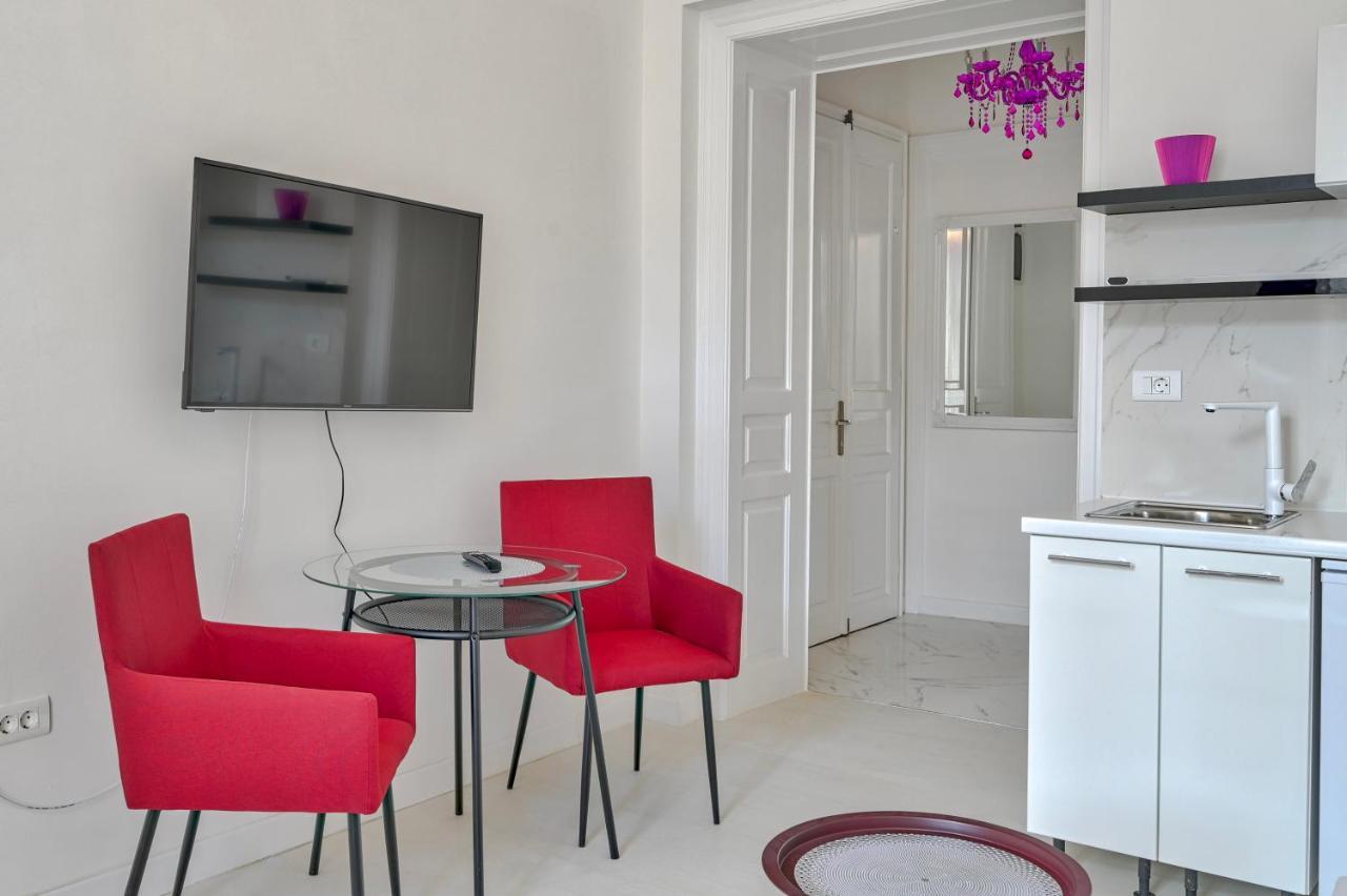 Ferienwohnung Collins Amethyst Center Pula Exterior foto