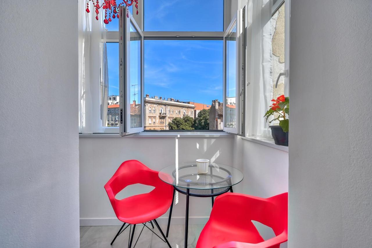 Ferienwohnung Collins Amethyst Center Pula Exterior foto